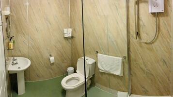 Bathroom | Hair dryer, towels, soap, shampoo
