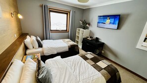 Minibar, blackout drapes, free WiFi