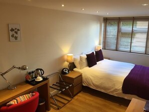 Coffres-forts dans les chambres, bureau, chambres insonorisées