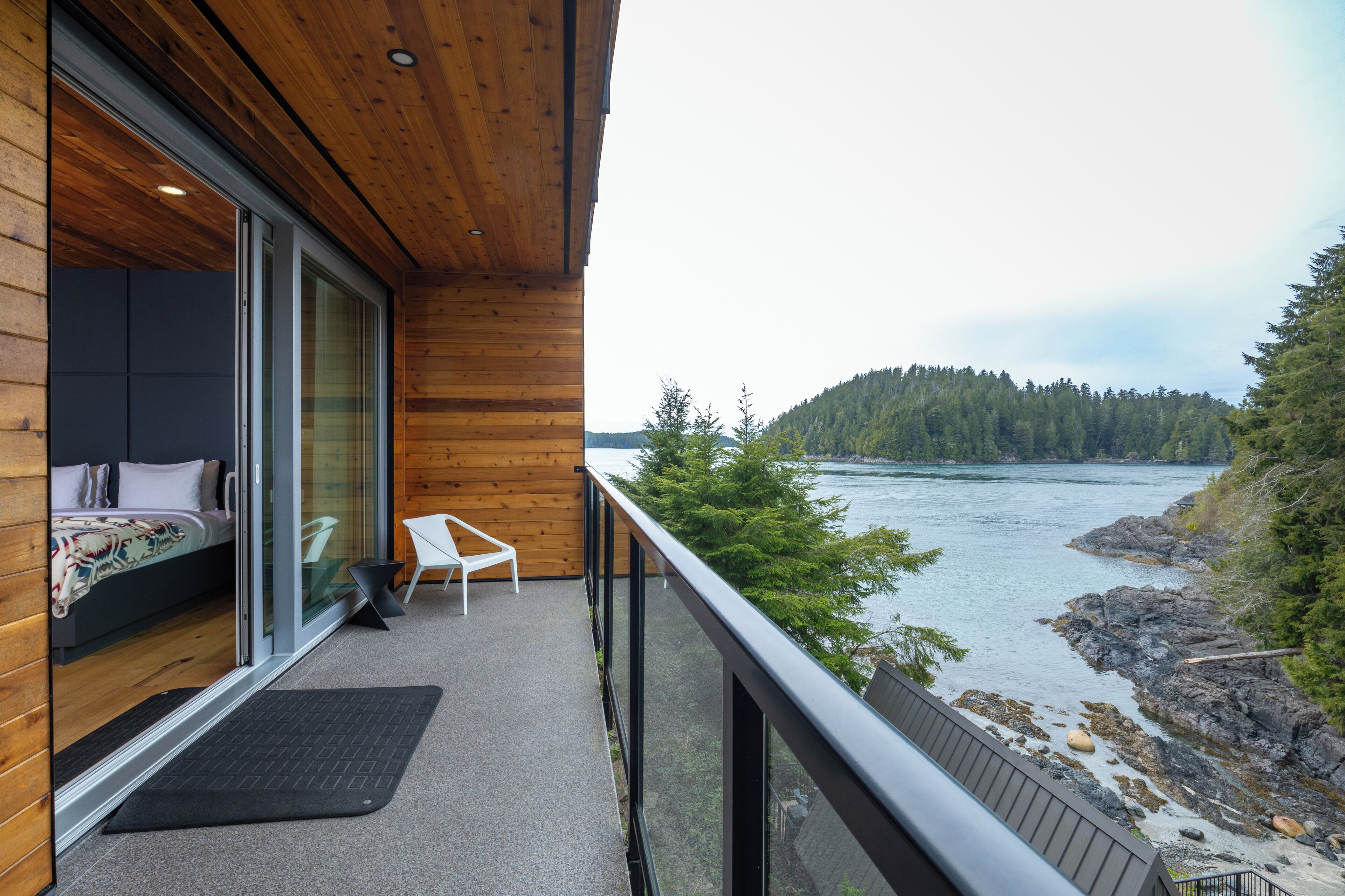 Premium Studio, 1 King Bed, Accessible, Ocean View | Terrace/patio