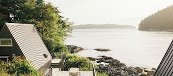 Duffin Cove Oceanfront Lodging