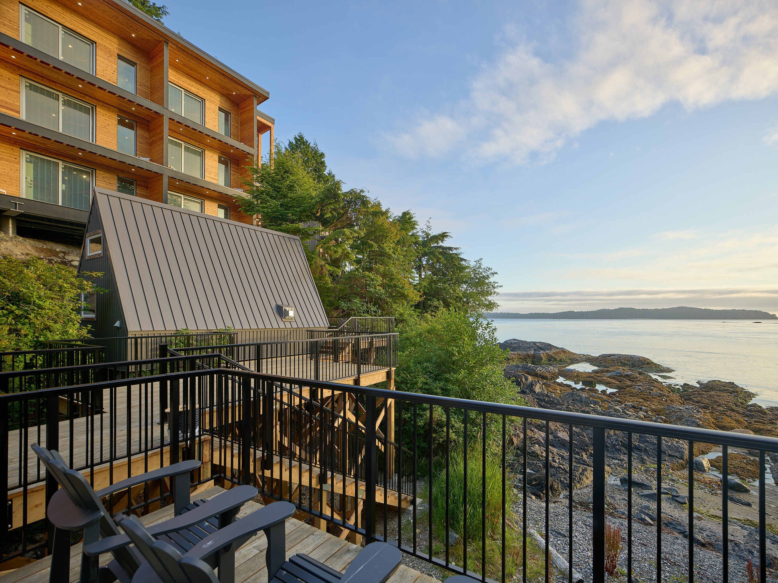 premier cabin, multiple beds, oceanfront | terrace/patio