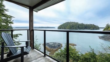 Deluxe Studio, 1 King Bed, Ocean View | View from room
