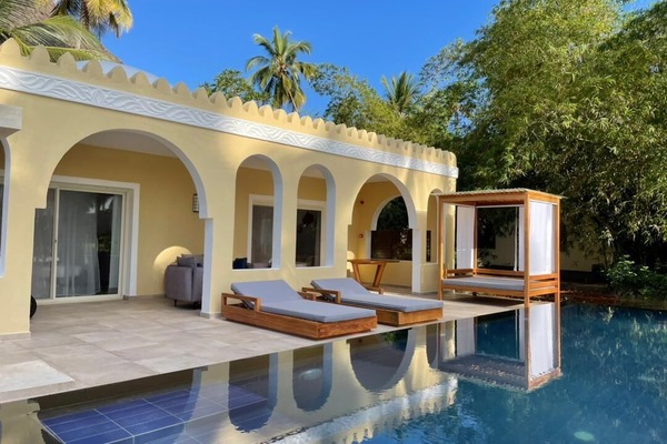 Villa with private pool | Egyptian cotton sheets, premium bedding, down comforters, minibar