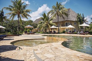 3 outdoor pools, pool loungers - TUI BLUE Bahari Zanzibar (Kiwengwa)