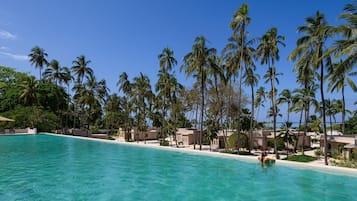 Outdoor pool, pool umbrellas, sun loungers
