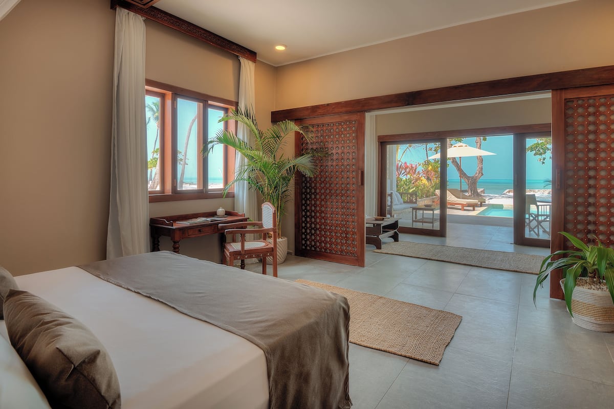 1 bedroom, premium bedding, minibar, in-room safe