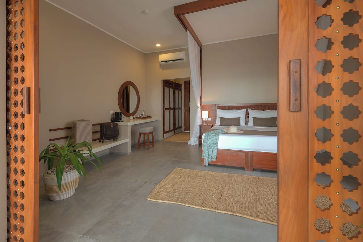 Sea Front Beach Villa with Pool | 1 bedroom, premium bedding, minibar, in-room safe