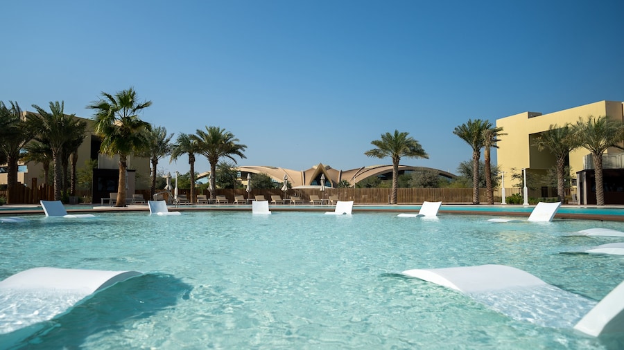 ERTH Abu Dhabi Hotel