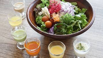 Daily buffet breakfast (JPY 3000 per person)