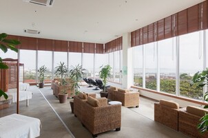 Salas de tratamientos para parejas, sauna, bañera de hidromasaje 