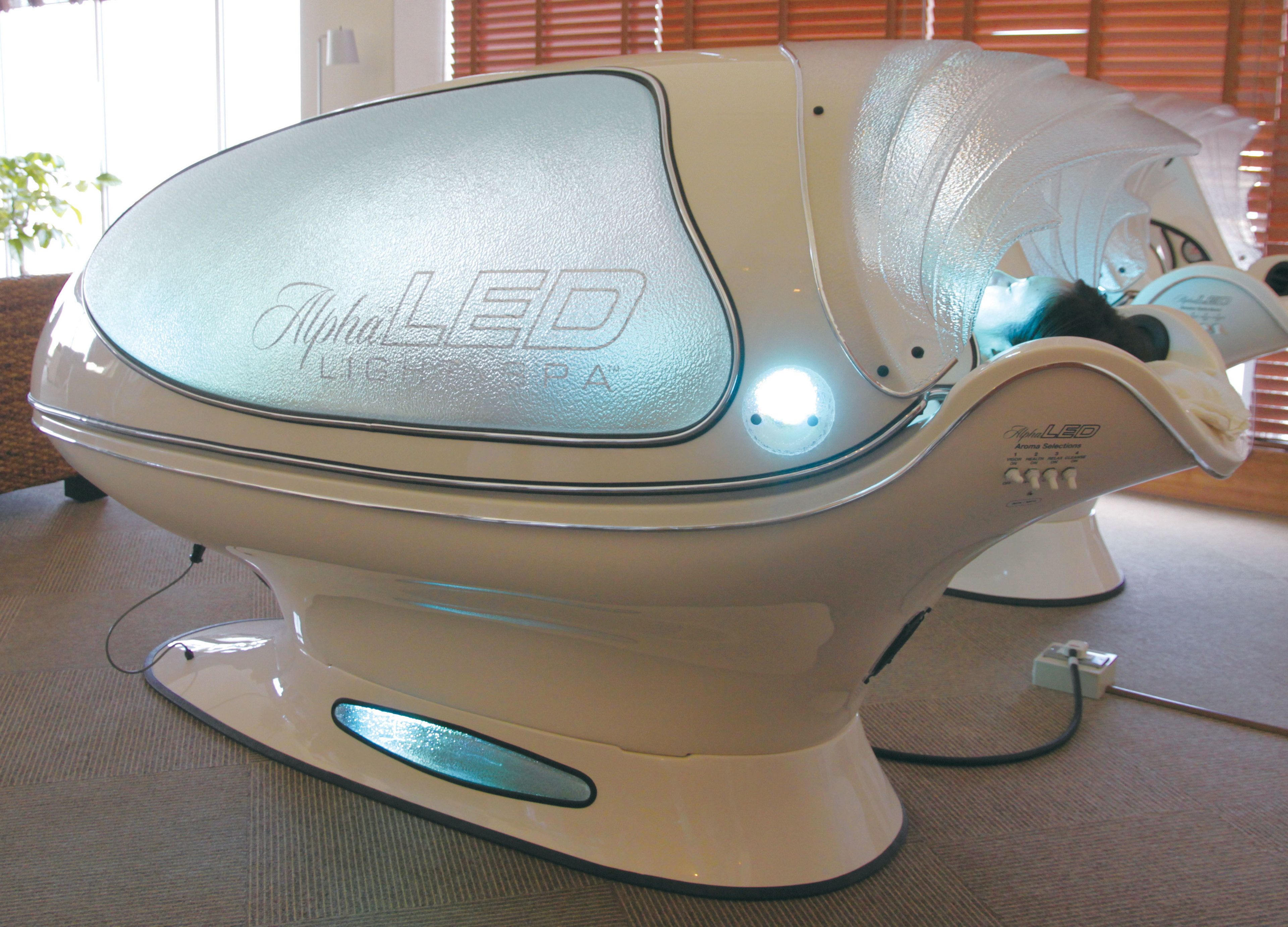 couples treatment room(s), sauna, hot tub, steam room, body treatments