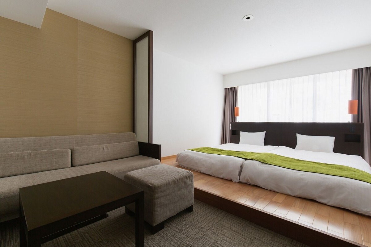 Habitación con 2 camas individuales (Hollywood style, Nagomi, 1 Room) | Ropa de cama de alta calidad, edredones de plumas, caja fuerte