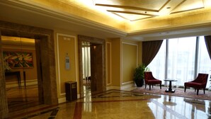 Interior - Maxims Tower (Pasay)