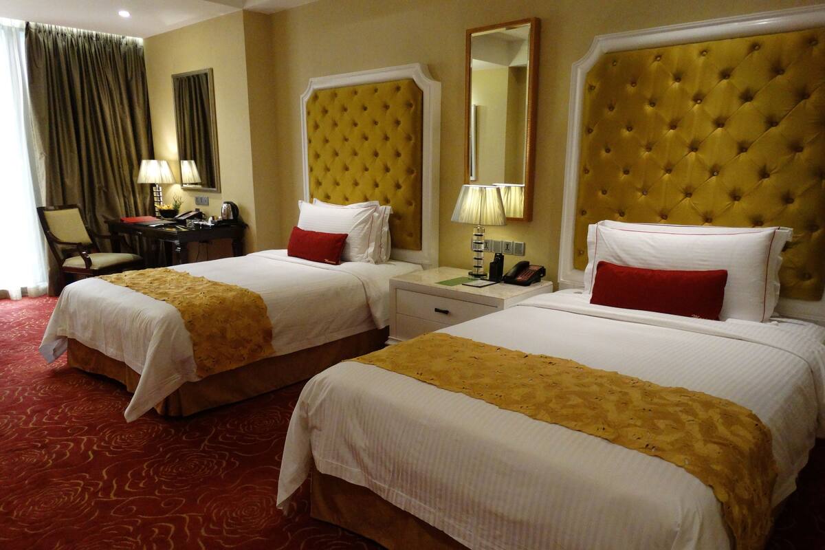 Suite | Minibar, in-room safe, desk, blackout drapes