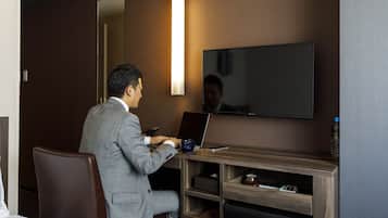 Desk, blackout curtains, iron/ironing board, free WiFi