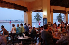 Breakfast, lunch, dinner served; ocean views