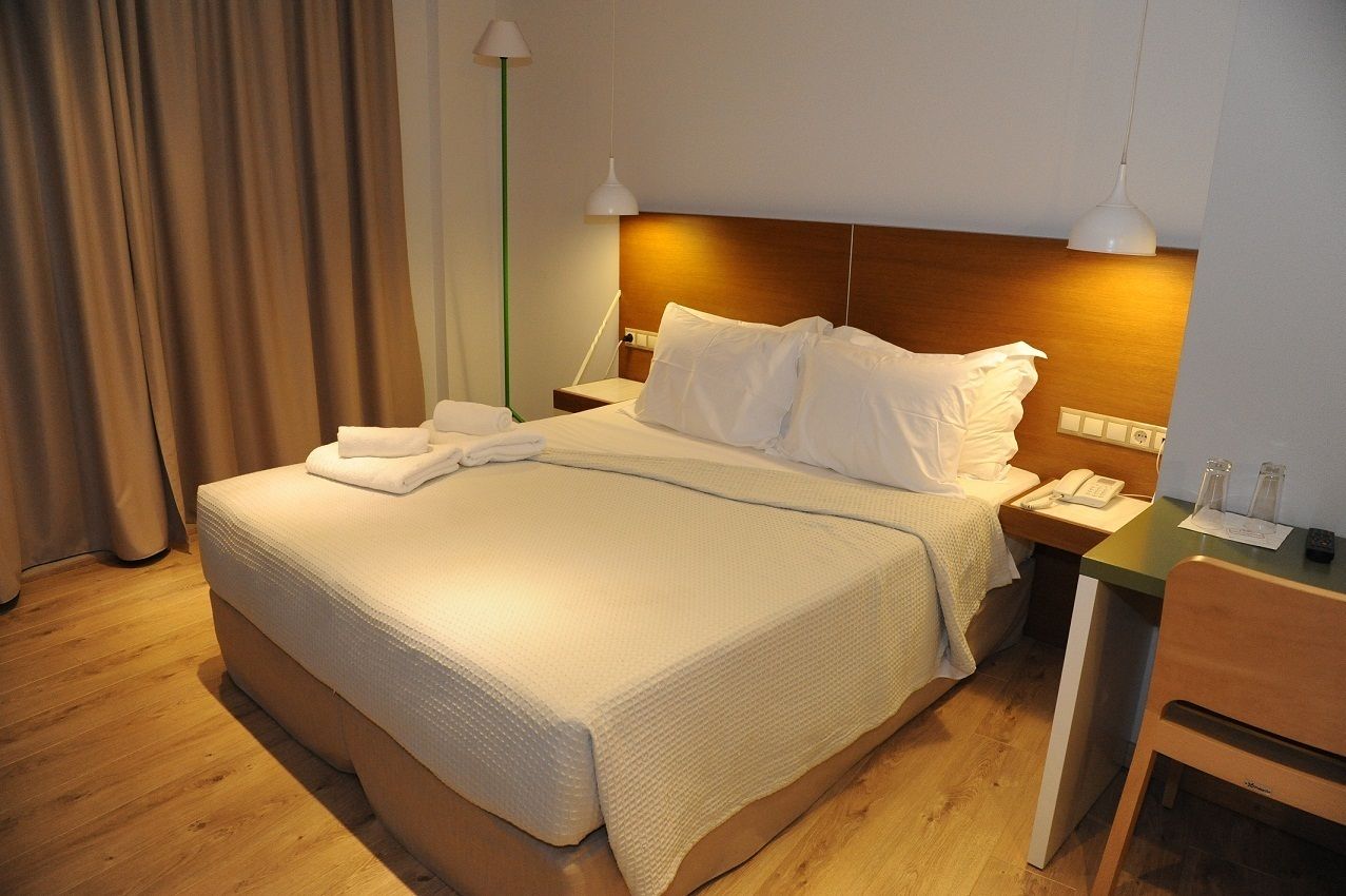 economy double room | hypo-allergenic bedding, select comfort beds, minibar, in-room safe