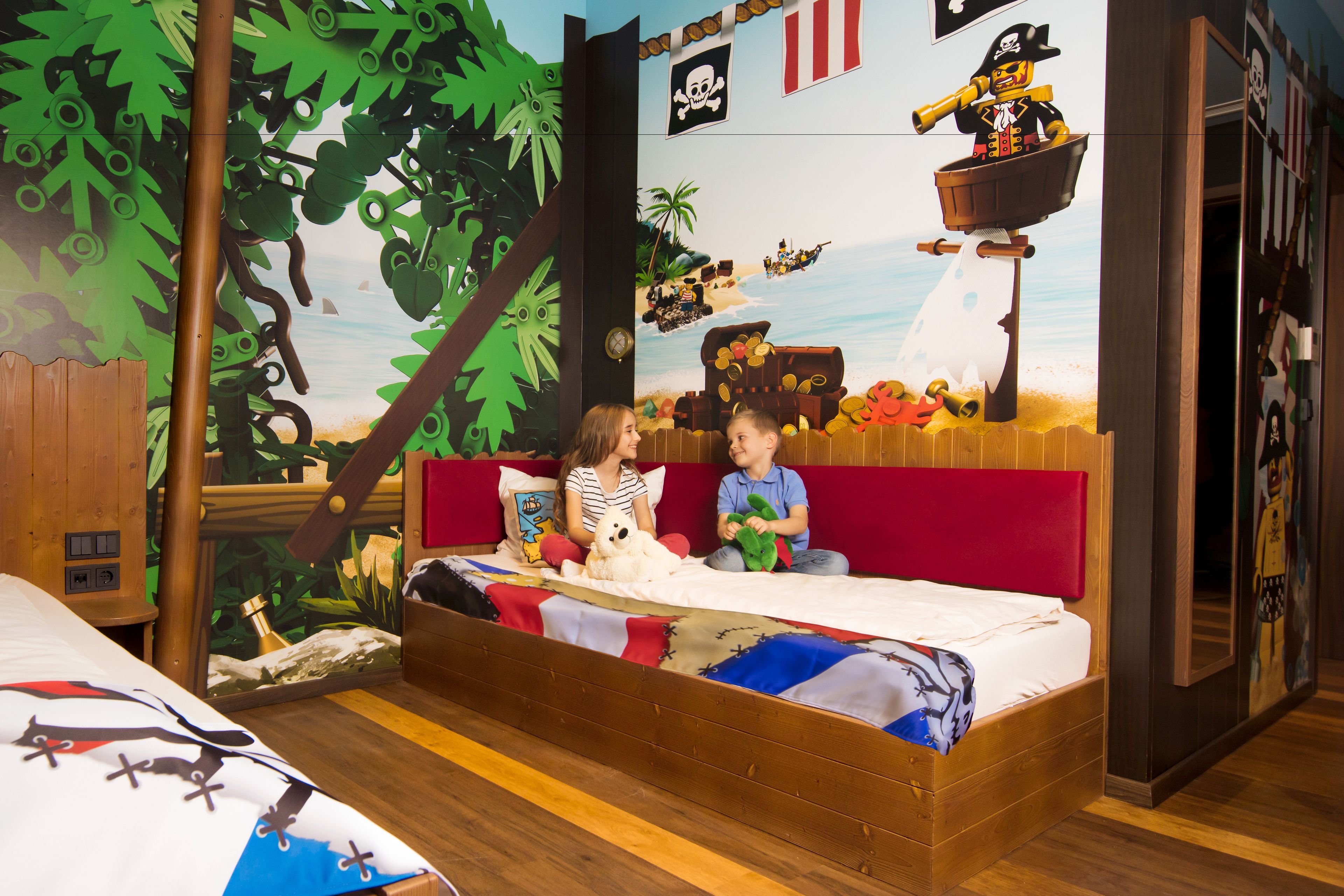 pirate island room superior plus (max. 5 people) | hypo-allergenic bedding, individually decorated, individually furnished