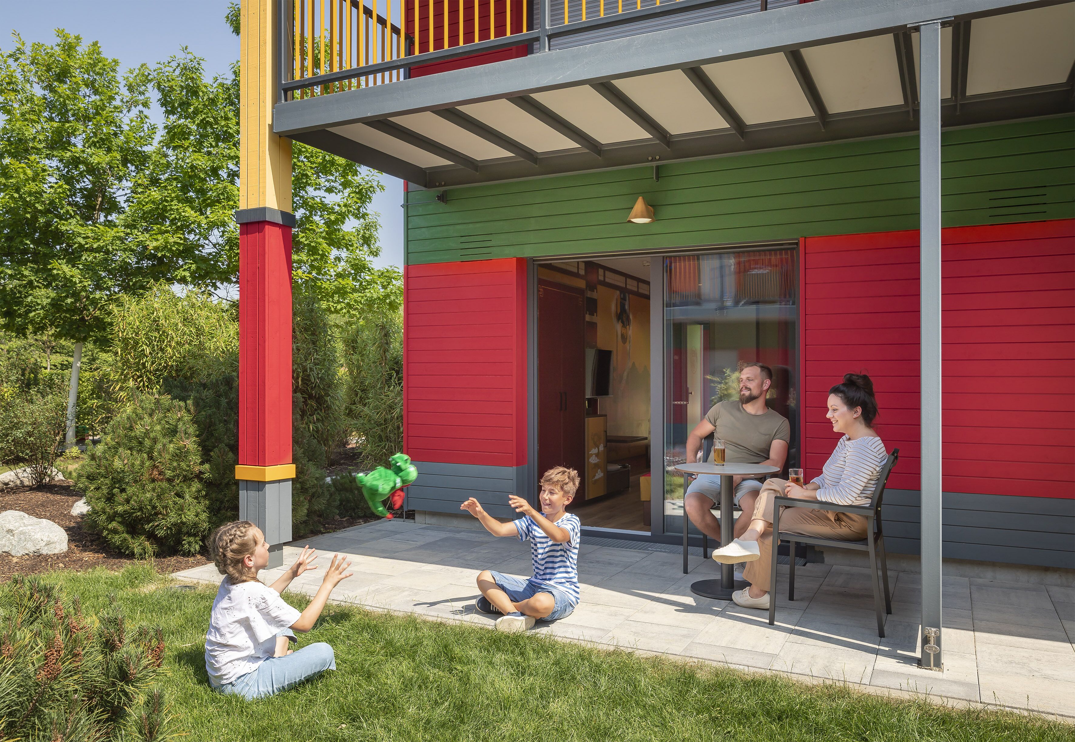 family room (ninjago® quartier) | terrace/patio