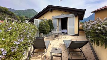 Camera con Terrazza | 1 chambre, coffres-forts dans les chambres, décoration personnalisée