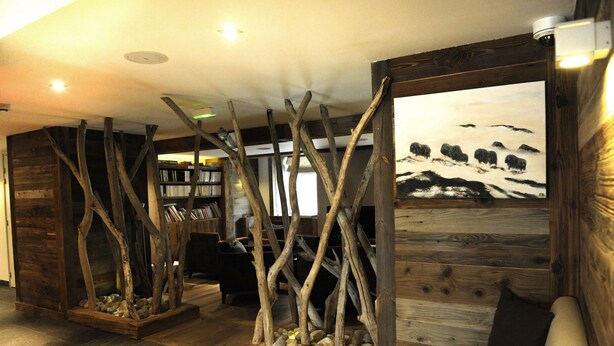 Lobby sitting area - La Toviere (Val-d'Isere)