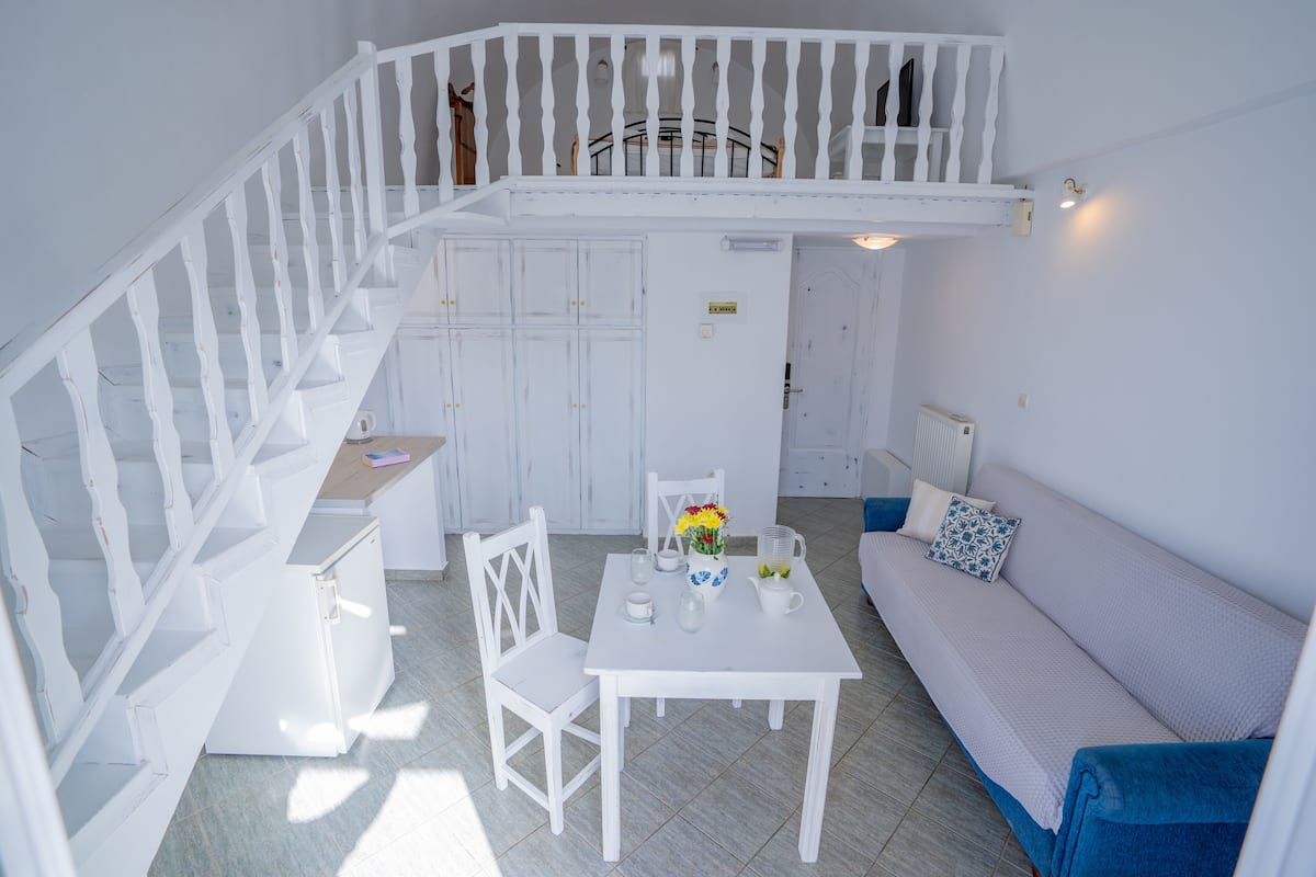 Standard Suite | 1 bedroom, in-room safe, soundproofing, iron/ironing board