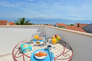 Standard Apartment, 2 Bedrooms, Kitchen | Balcony - Rooms Sunce Supetar - Island Brac (Supetar)