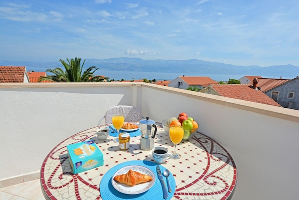 Standard Apartment, 2 Bedrooms, Kitchen | Balcony