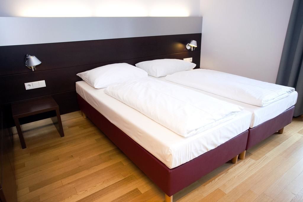 premium double room | hypo-allergenic bedding, in-room safe, desk, blackout curtains