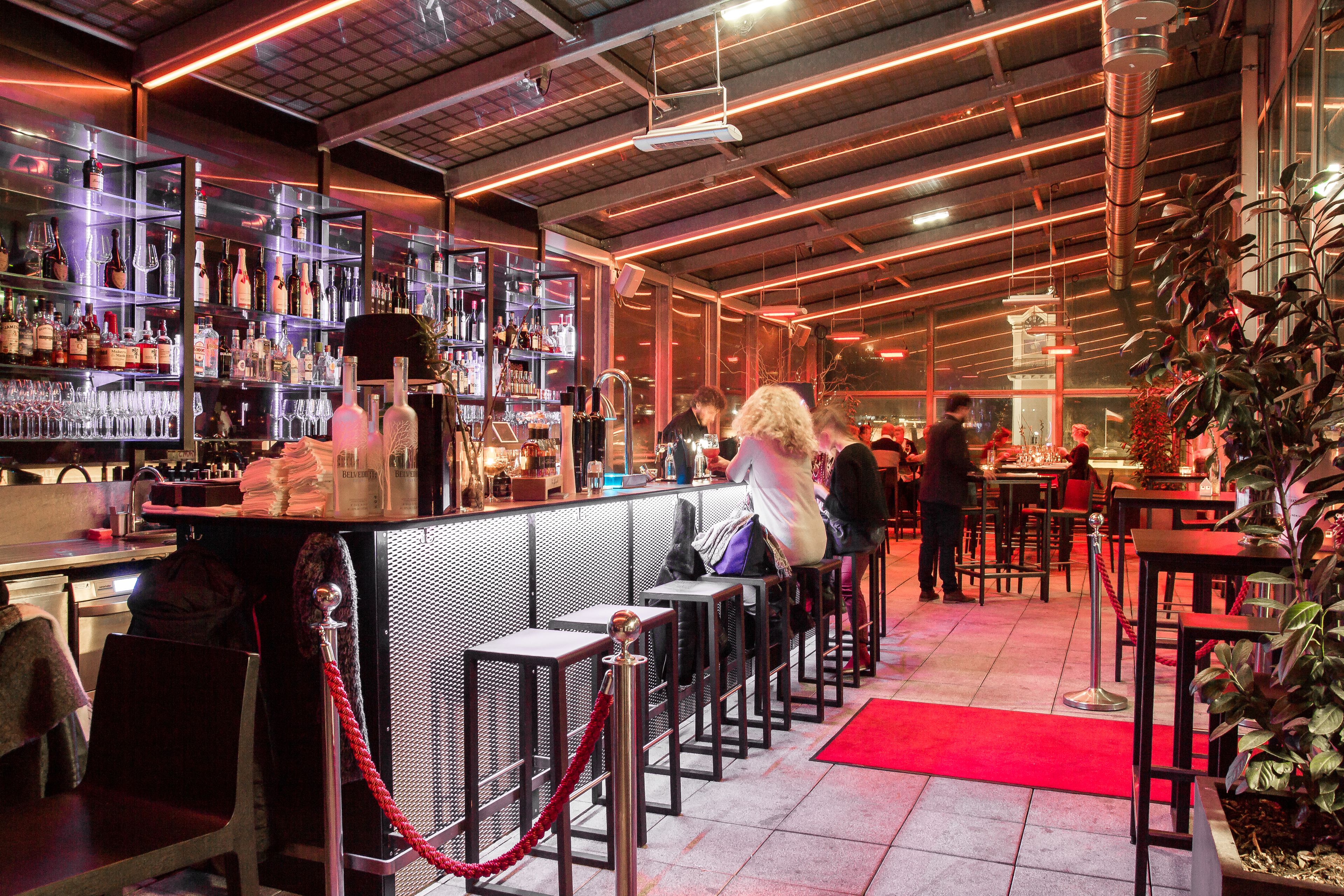 Bar (en la propiedad)