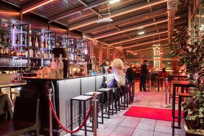 Bar (on property) - Hotel Schwarzer Bär (Linz)