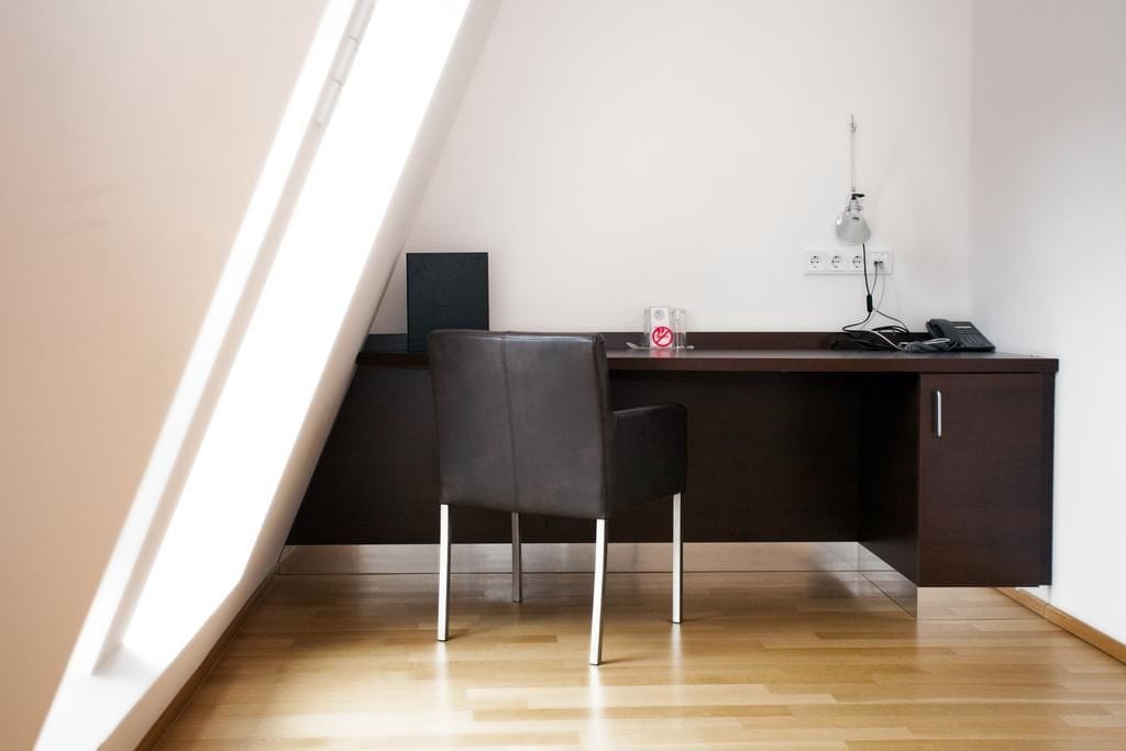 business double room | hypo-allergenic bedding, in-room safe, desk, blackout curtains