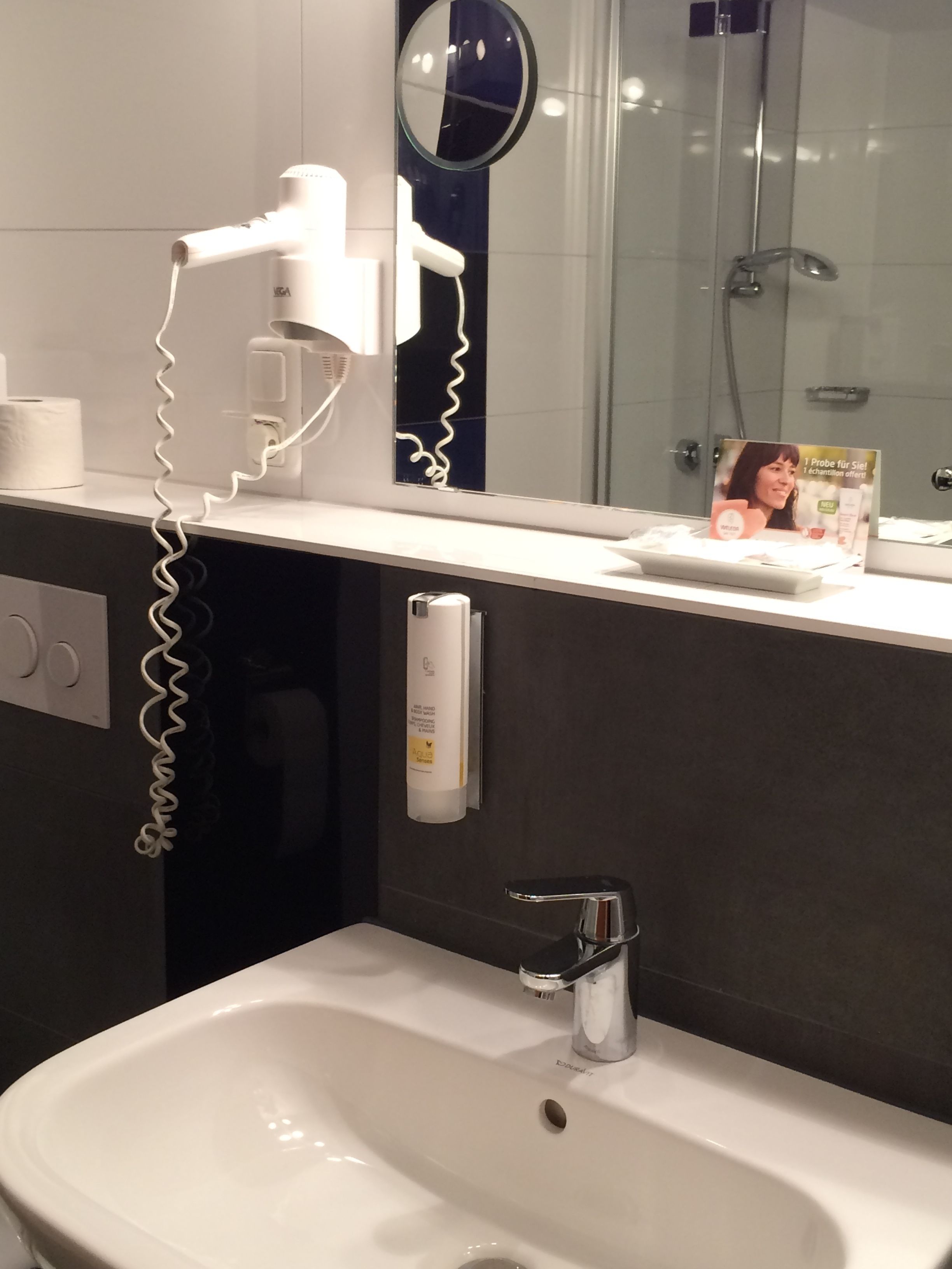 standard single room | hypo-allergenic bedding, in-room safe, desk, iron/ironing board