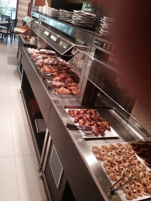 Tägliches inbegriffenes Frühstücksbuffet