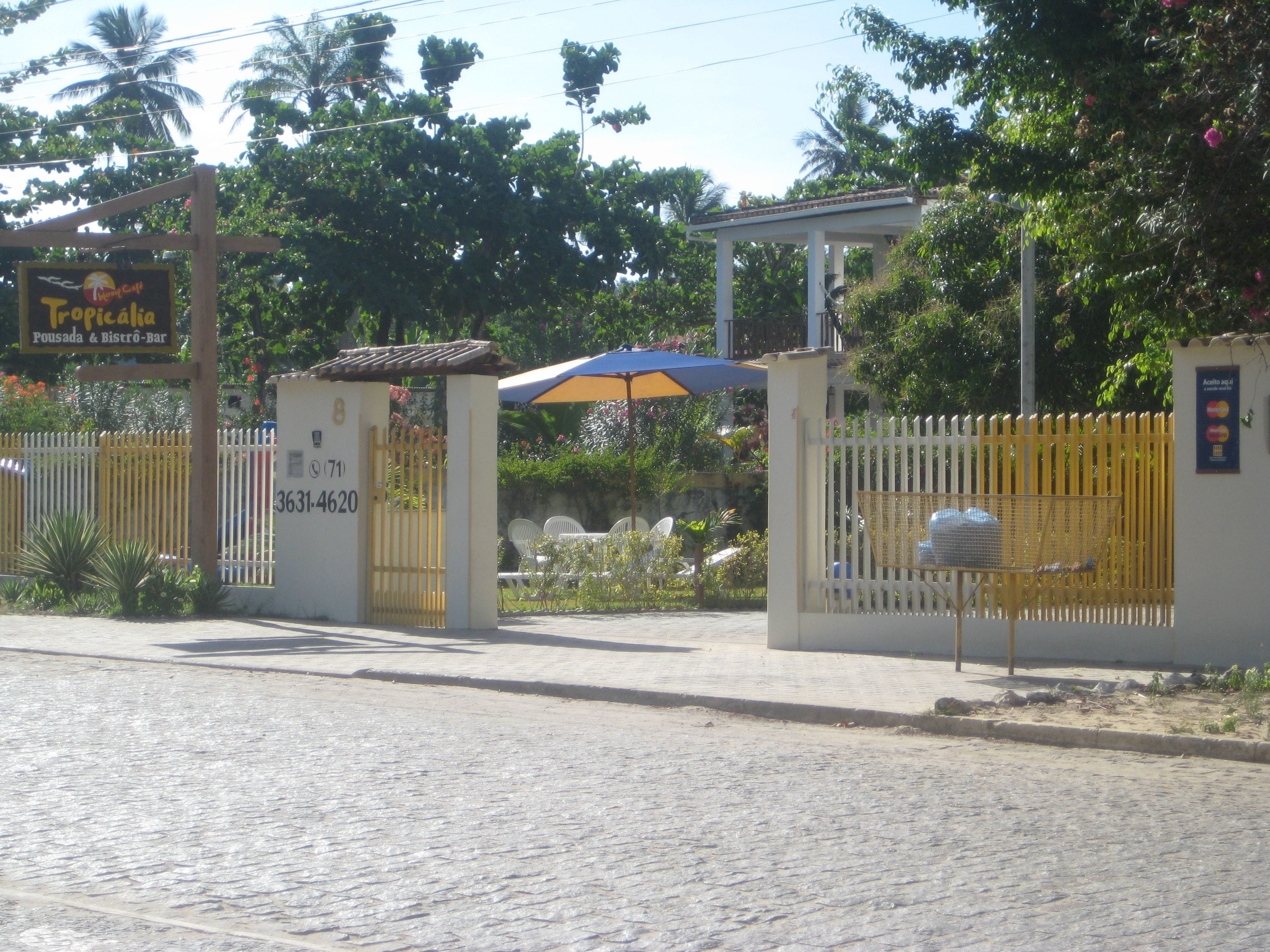 Pintu masuk hartanah