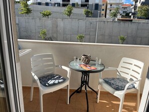 Standard-Apartment, 1 Doppelbett | Balkon
