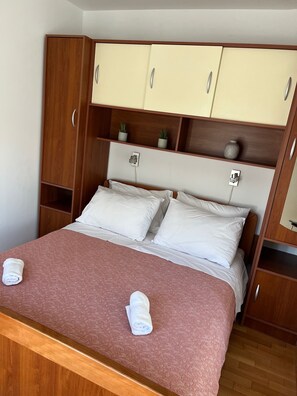 1 bedroom, individually decorated, individually furnished, desk - Apartmani Znjan (Split)