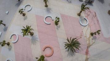 Nær stranden og 7 strandbarer