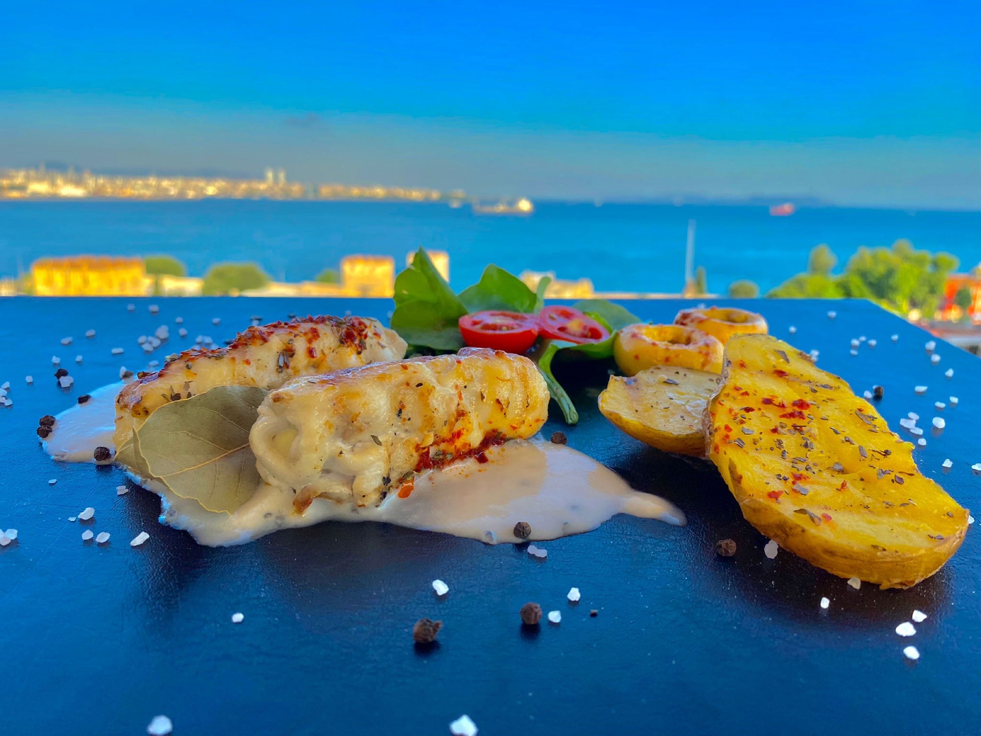 breakfast, lunch and dinner served