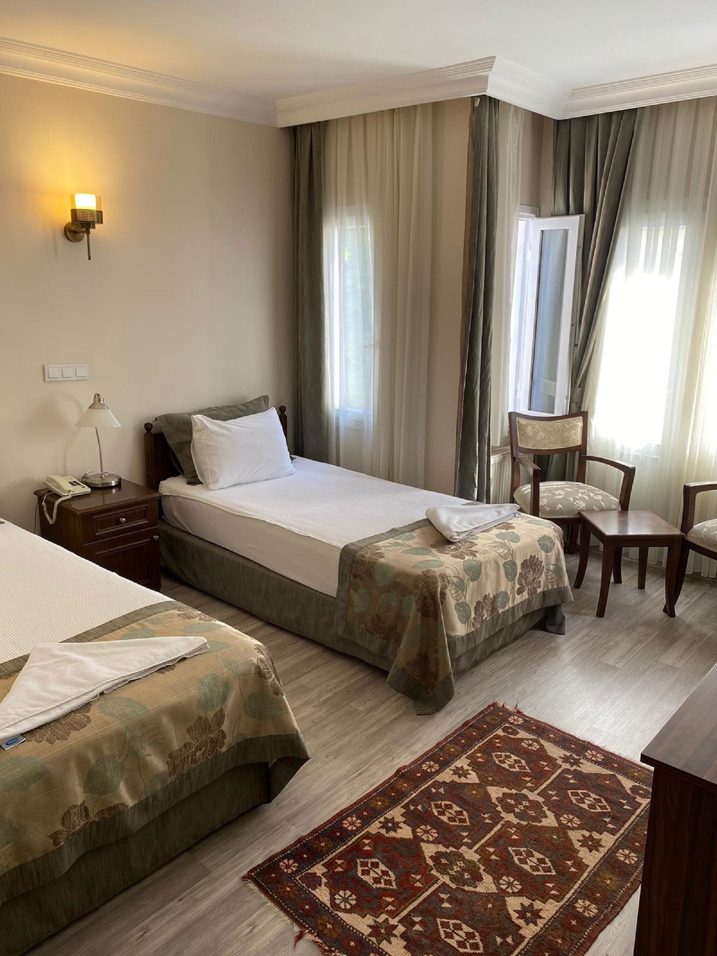 deluxe double room | minibar, laptop workspace, iron/ironing board, free wifi