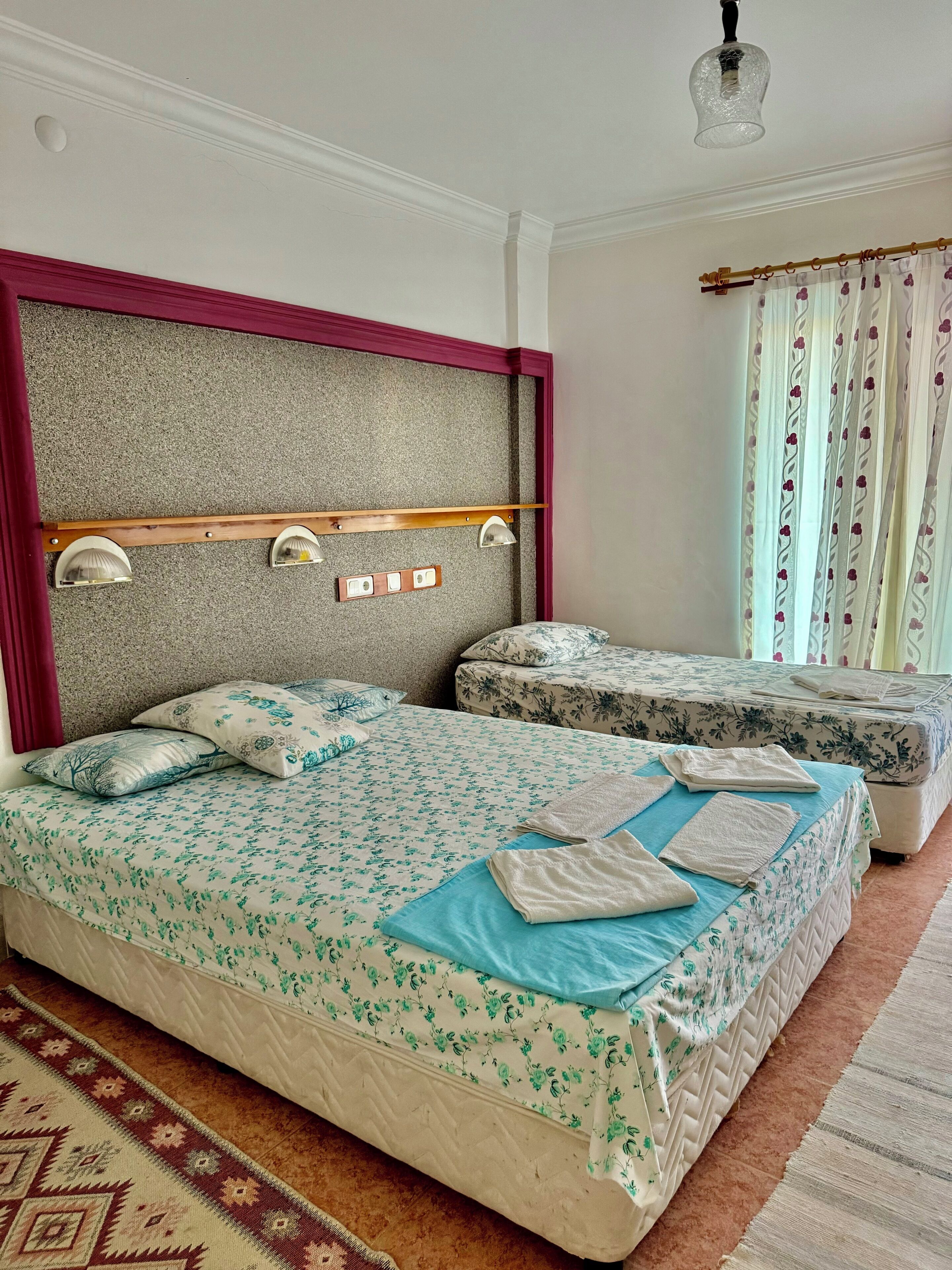 Standard Triple Room | Pillowtop beds, in-room safe, desk, laptop workspace