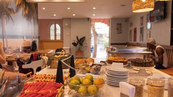 Daily buffet breakfast for a fee