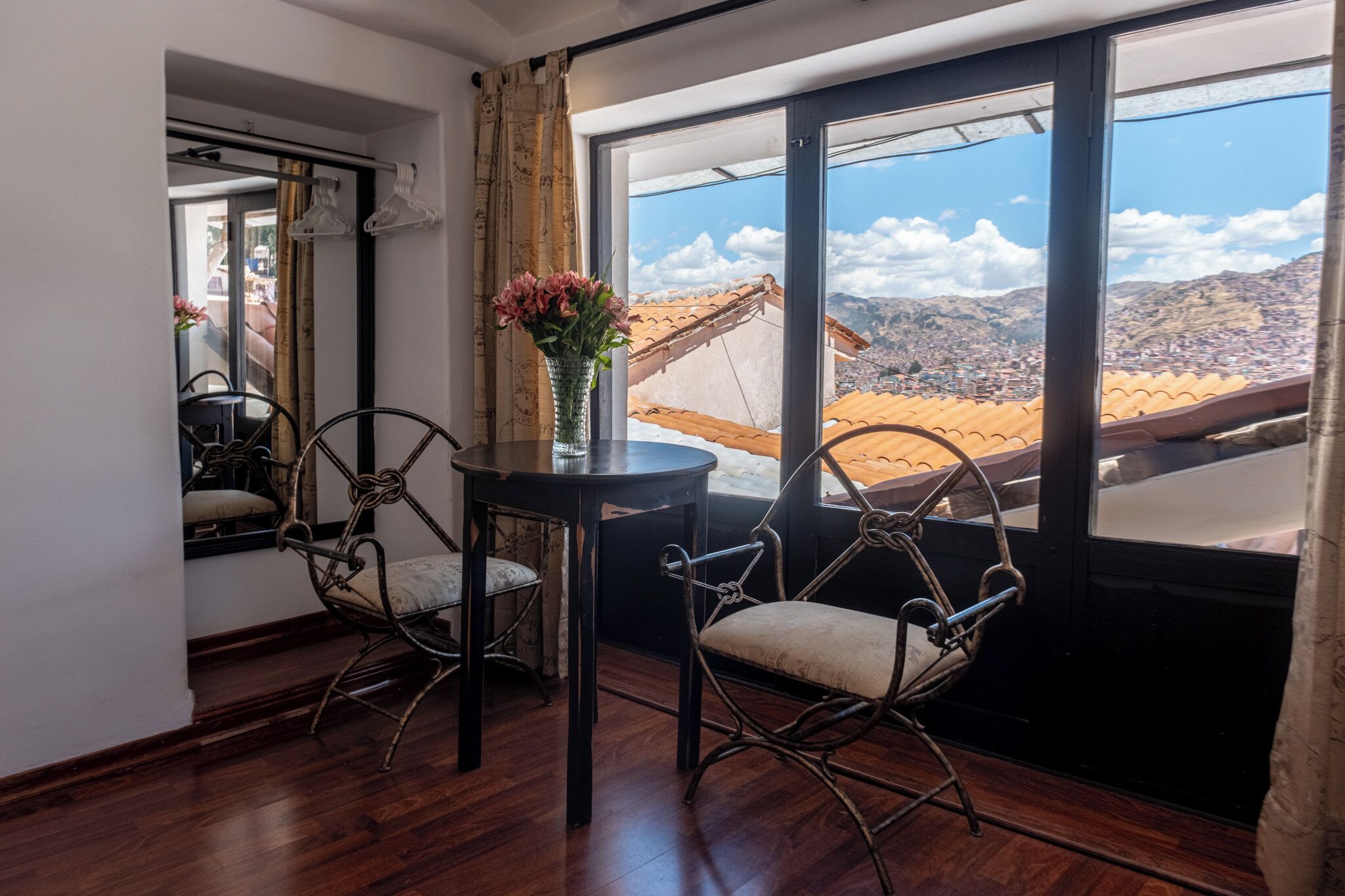 Familienzimmer | Daunenbettdecken, Zimmersafe, individuell dekoriert