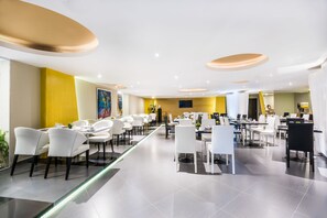 Breakfast served - Hotel American Golf (Barranquilla)