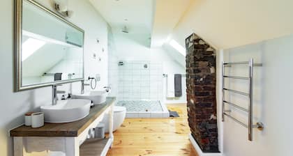 Carmichael House Boutique Hotel