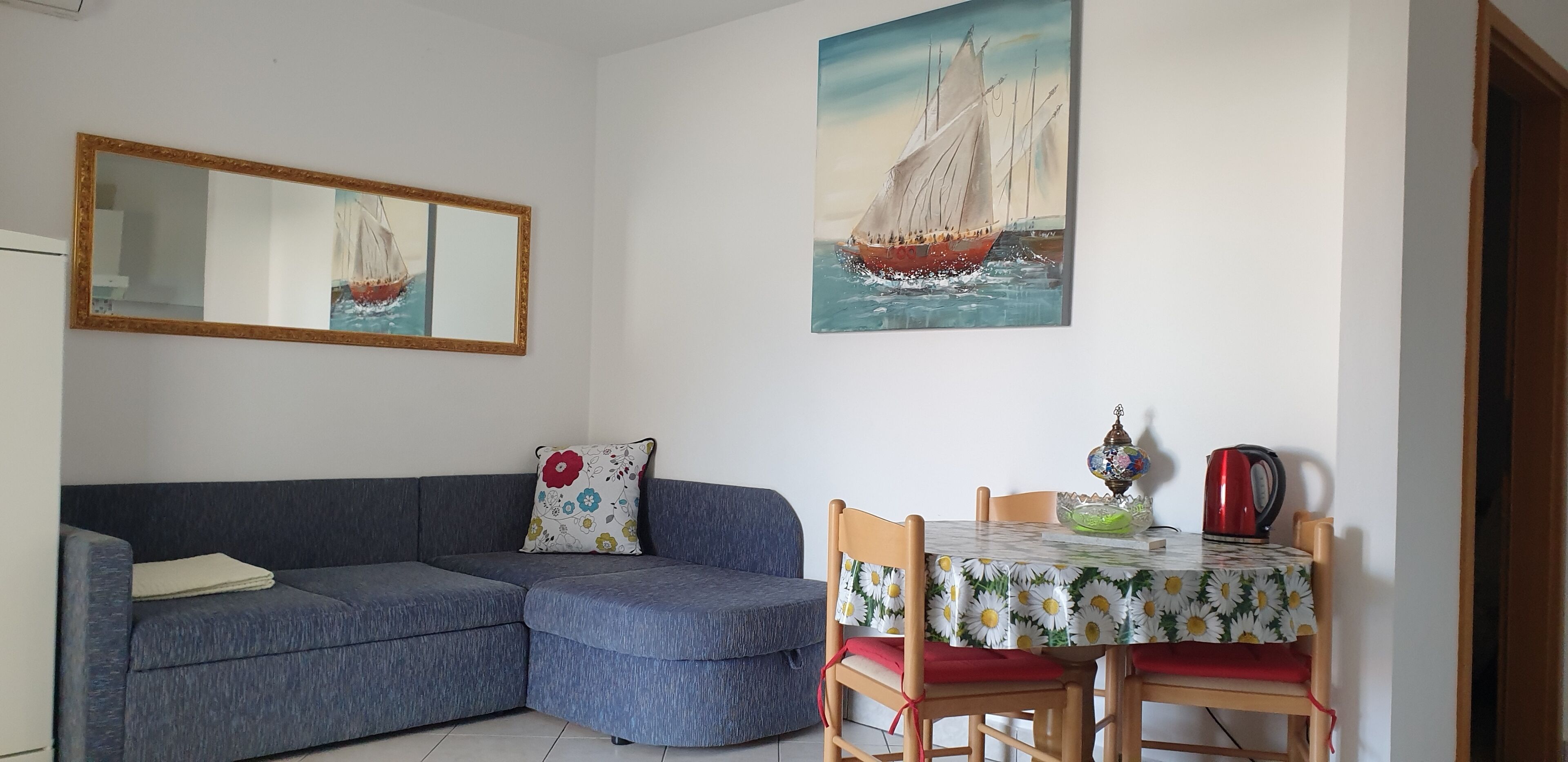 Apartment, 1 Schlafzimmer, Balkon, Meerblick | Wohnbereich