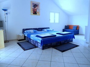 1 dormitori i matalassos amb encoixinament addicional