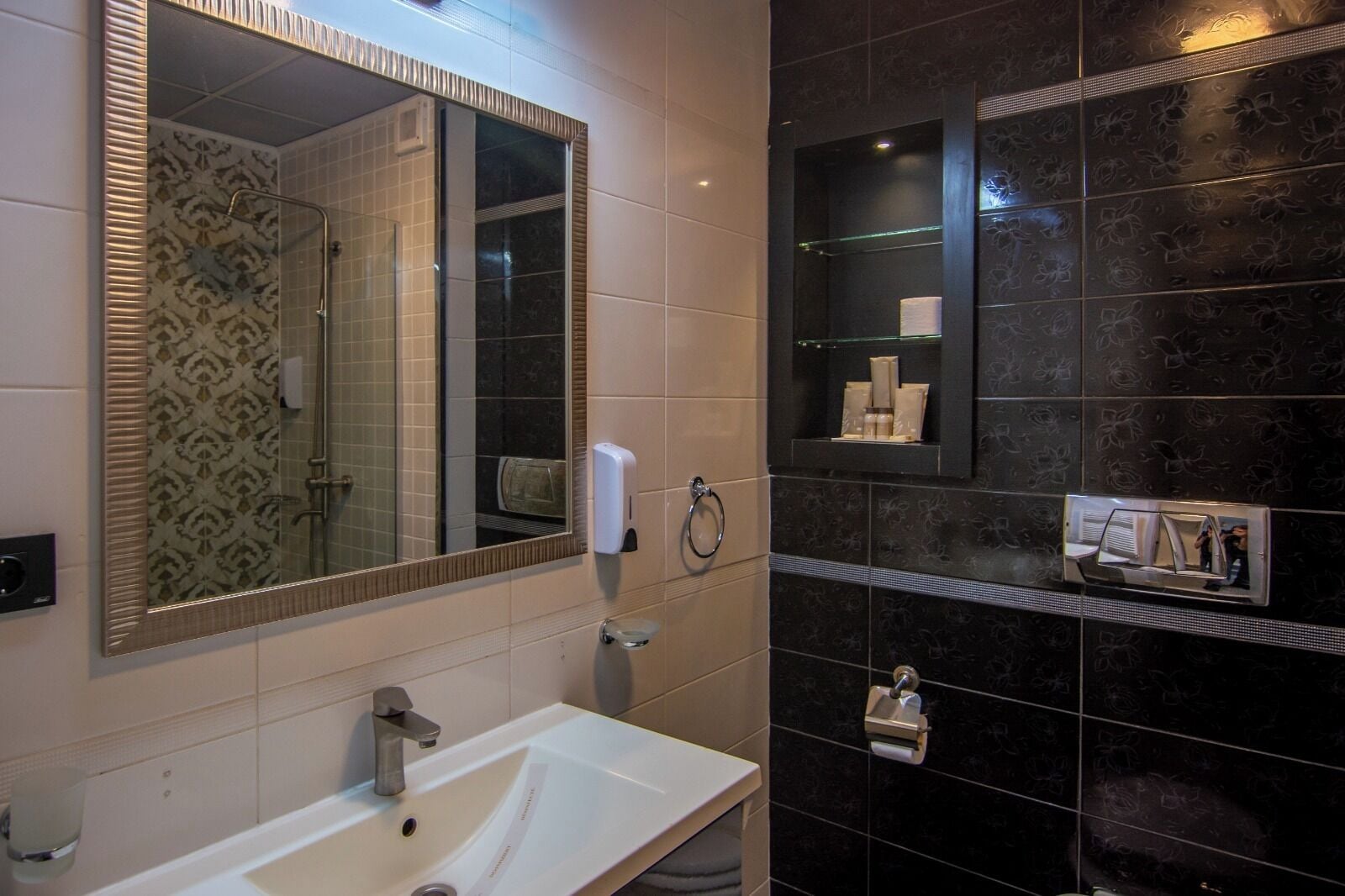 Photo - Hotel Phoenicia Express
