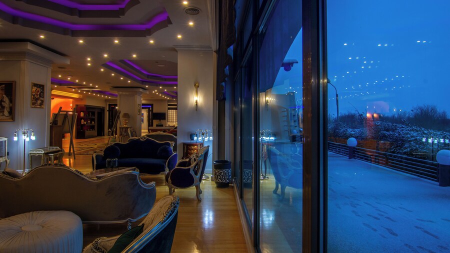 Hotel Phoenicia Express